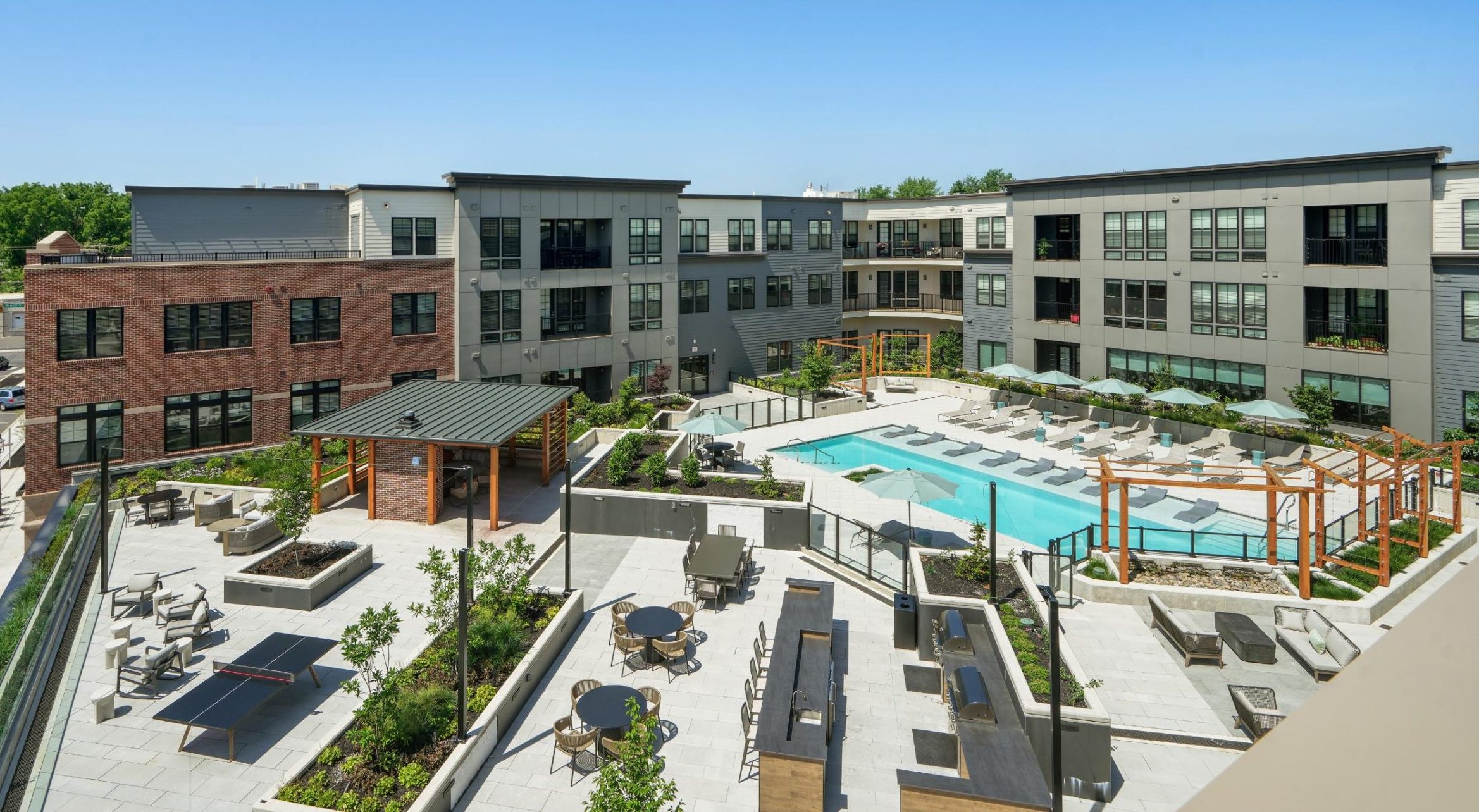 333 North Broad Courtyard amenities