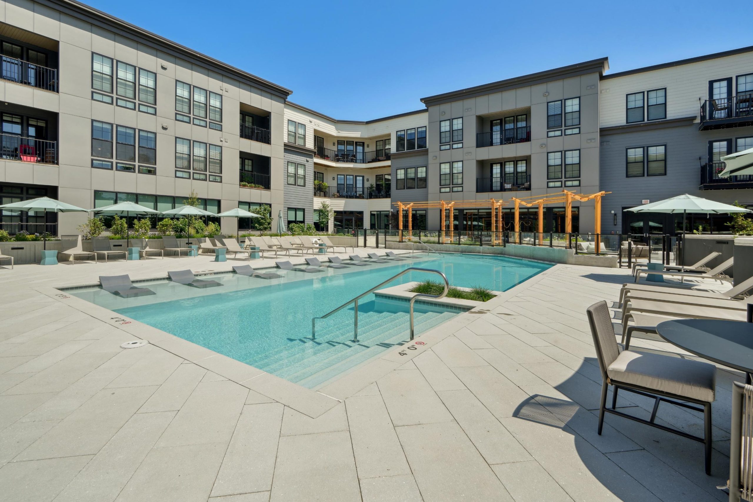 333 North Broad Pool