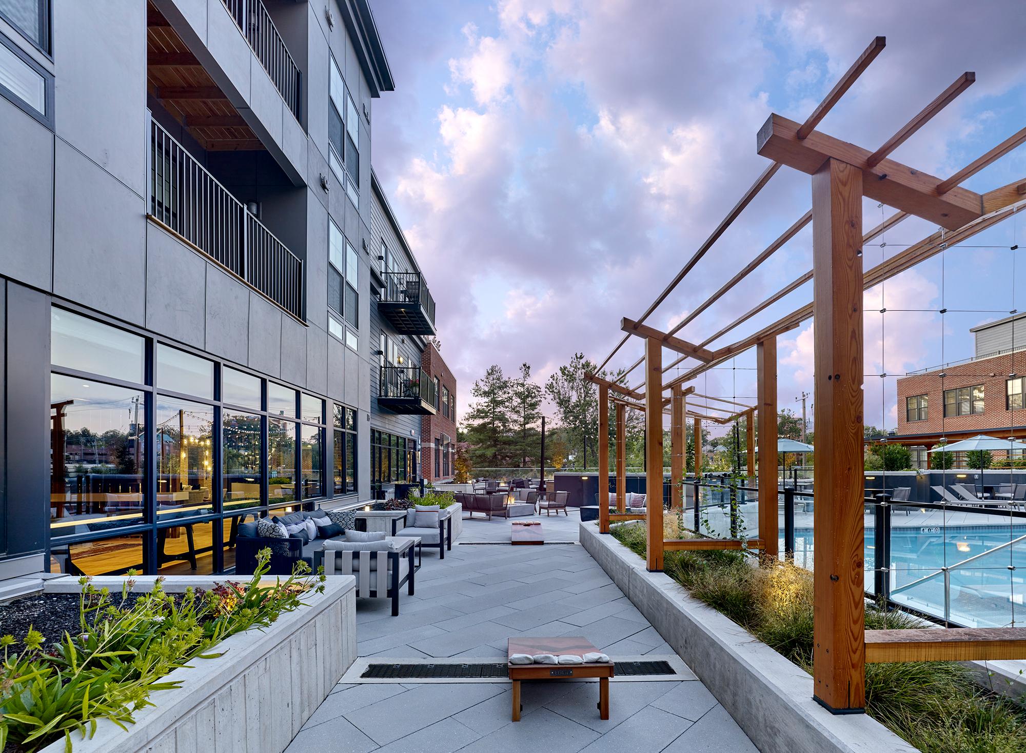 Outdoor courtyard amenities and pool